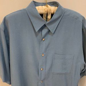 Men's short sleeve button shirt